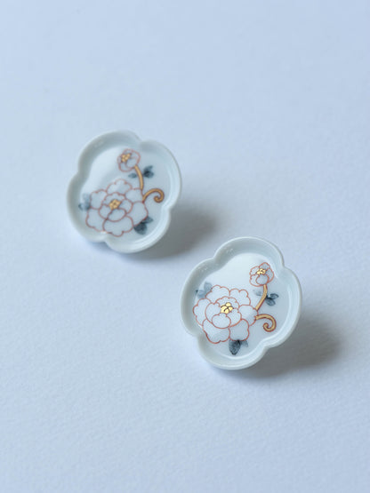 01 絵付 牡丹/Peony Mokkou Earrings - White